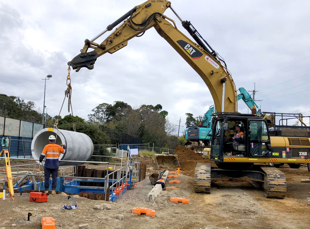 Penrith Open Faced Shield Microtunnelling Craning Jacking Pipes
